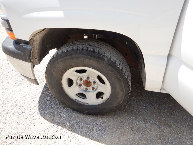 image for item ED9496 2001 Chevrolet Suburban C1500 SUV