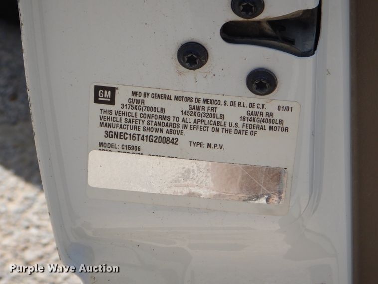 image for item ED9496 2001 Chevrolet Suburban C1500 SUV