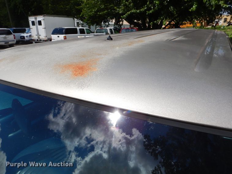 image for item ED9497 1999 GMC Suburban 1500 SUV