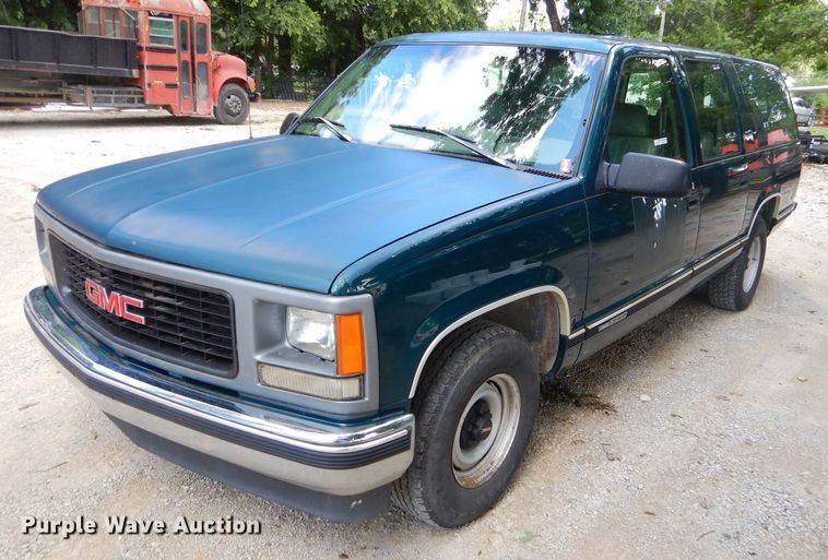 image for item ED9499 1998 GMC Suburban 1500 SUV