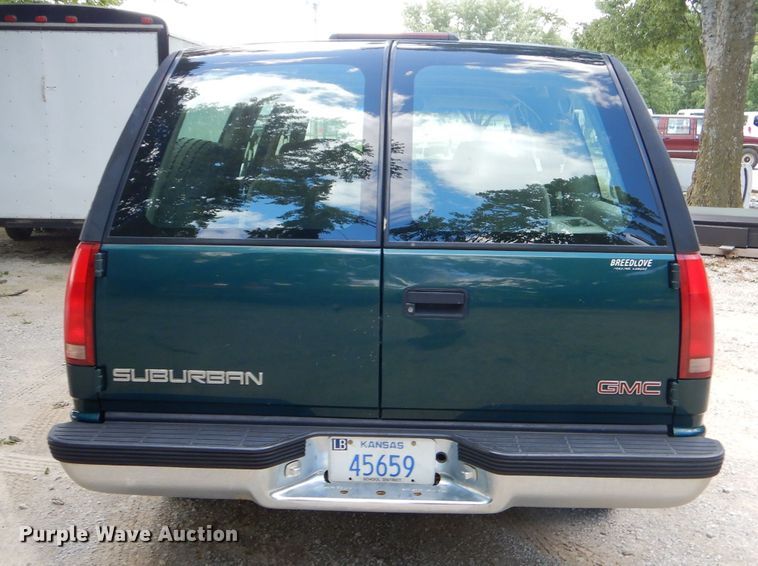 image for item ED9499 1998 GMC Suburban 1500 SUV