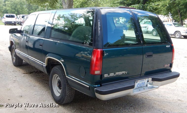 image for item ED9499 1998 GMC Suburban 1500 SUV