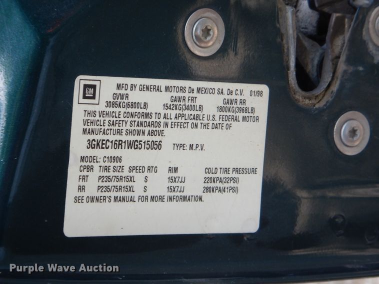 image for item ED9499 1998 GMC Suburban 1500 SUV