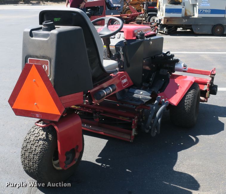 image for item EO9498 Toro Reel Master 2000D reel mower