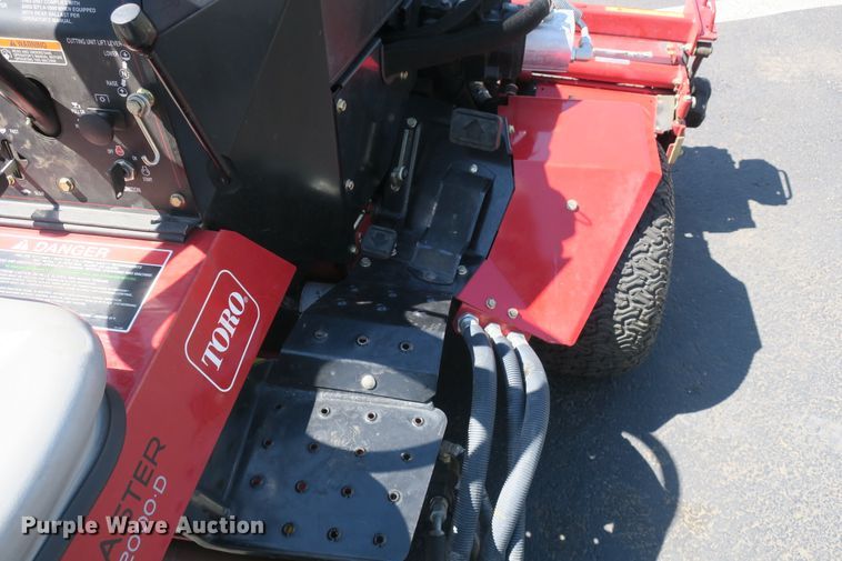 image for item EO9498 Toro Reel Master 2000D reel mower