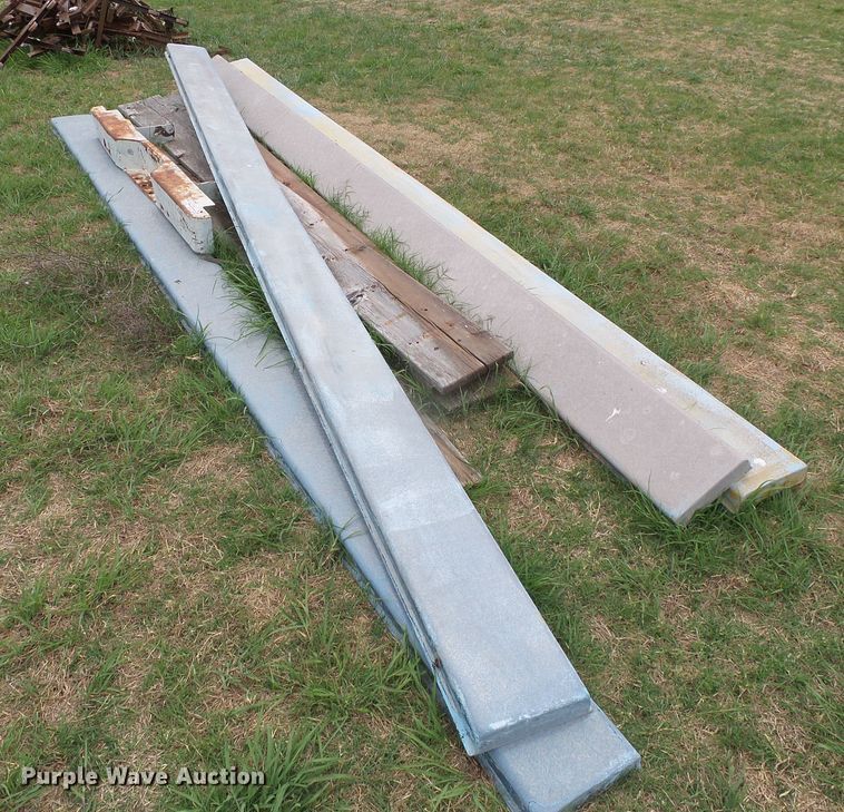 image for item EQ9125 Bleacher seats