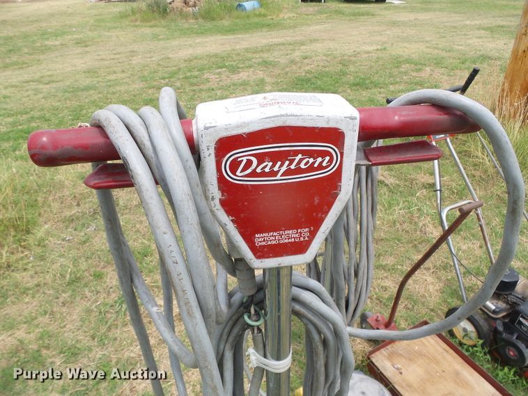 image for item EQ9127 (2) floor buffers