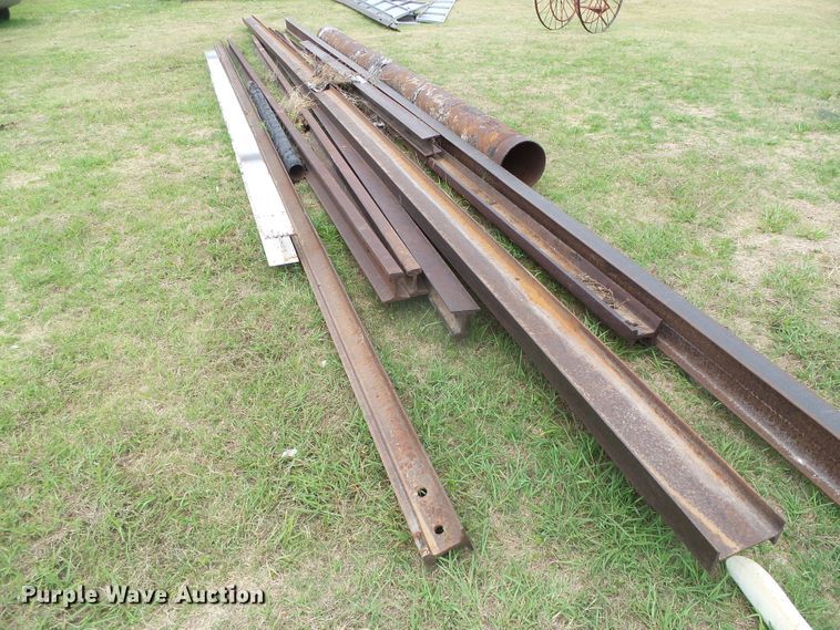 image for item EQ9135 (4) garage door panels