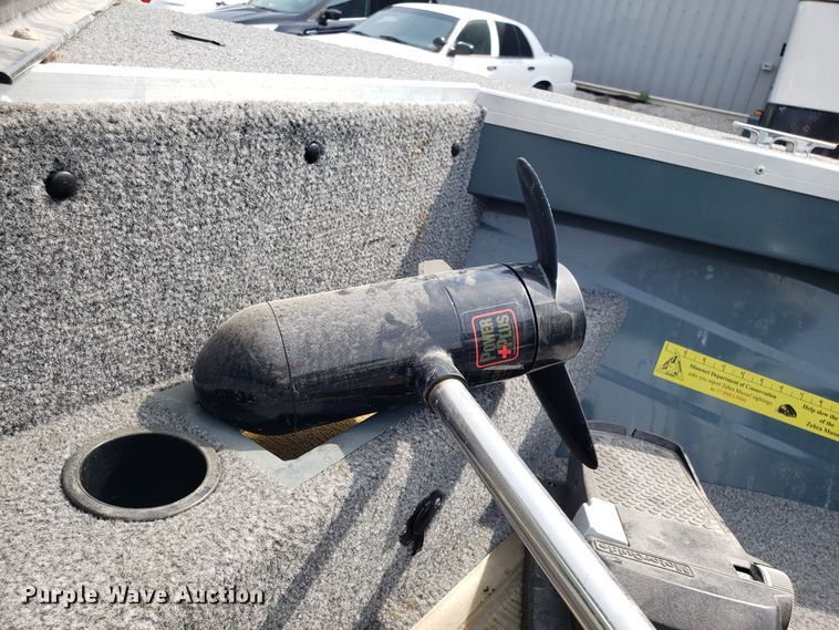 image for item ET9793 1989 Tracker Pro Deep boat