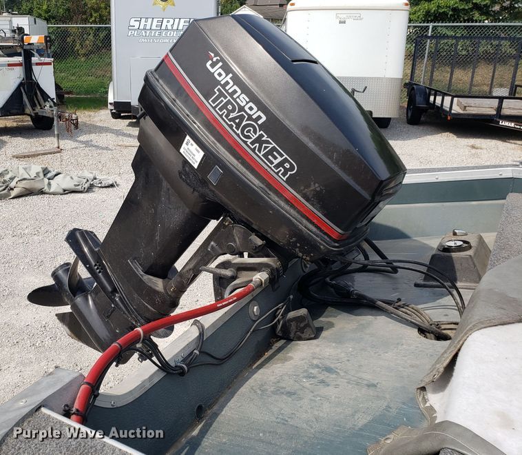 image for item ET9793 1989 Tracker Pro Deep boat