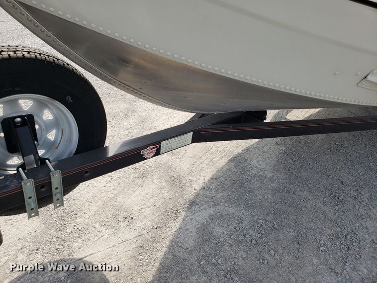 image for item ET9793 1989 Tracker Pro Deep boat