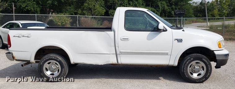 image for item ET9794 2003 Ford F150 pickup truck