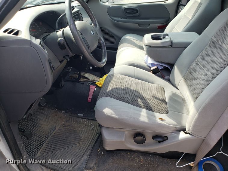 image for item ET9794 2003 Ford F150 pickup truck