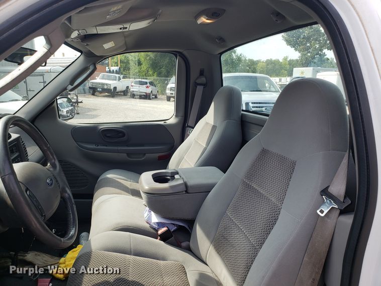 image for item ET9794 2003 Ford F150 pickup truck