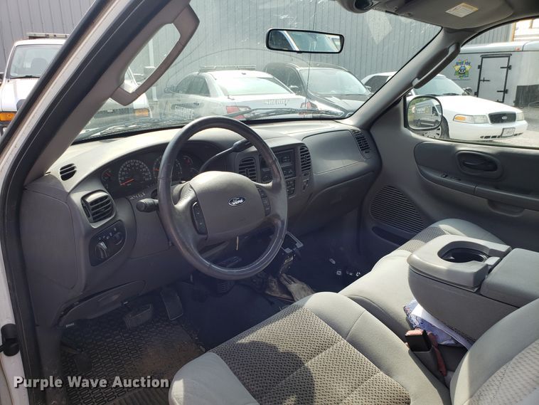 image for item ET9794 2003 Ford F150 pickup truck