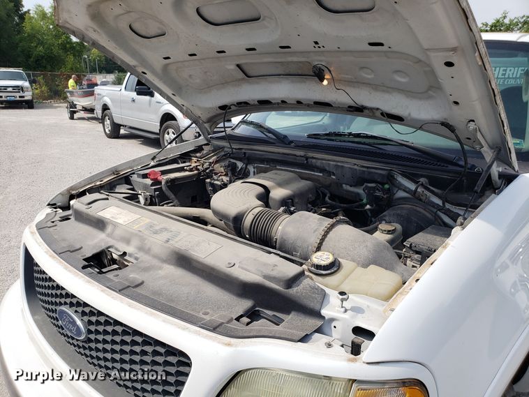 image for item ET9794 2003 Ford F150 pickup truck