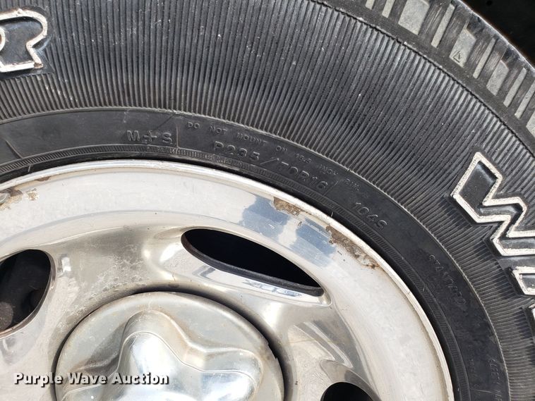 image for item ET9794 2003 Ford F150 pickup truck