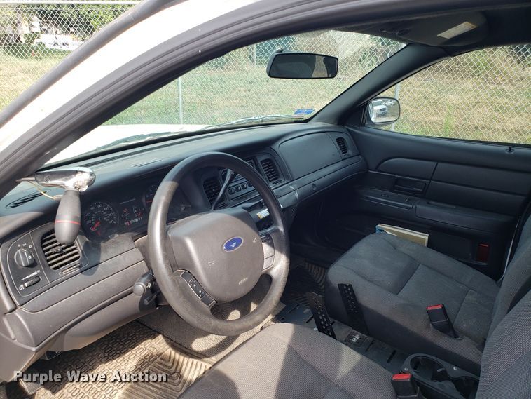 image for item ET9796 2008 Ford Crown Victoria Police Interceptor