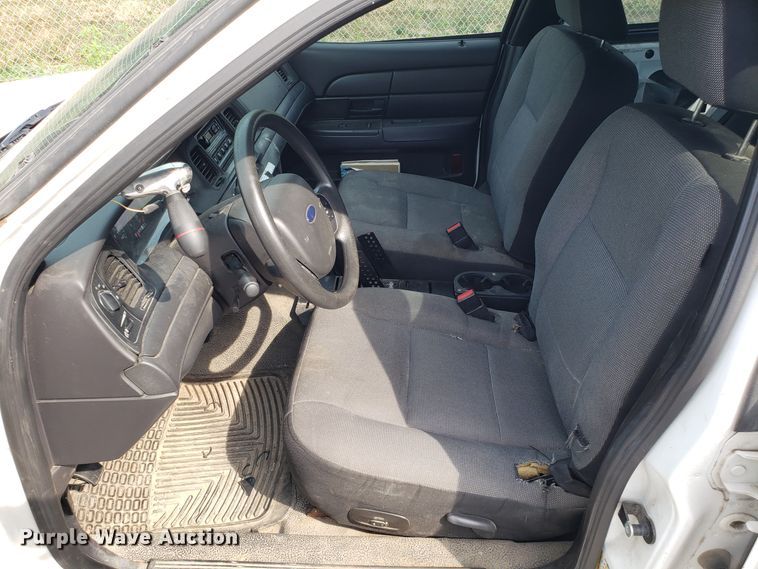 image for item ET9796 2008 Ford Crown Victoria Police Interceptor