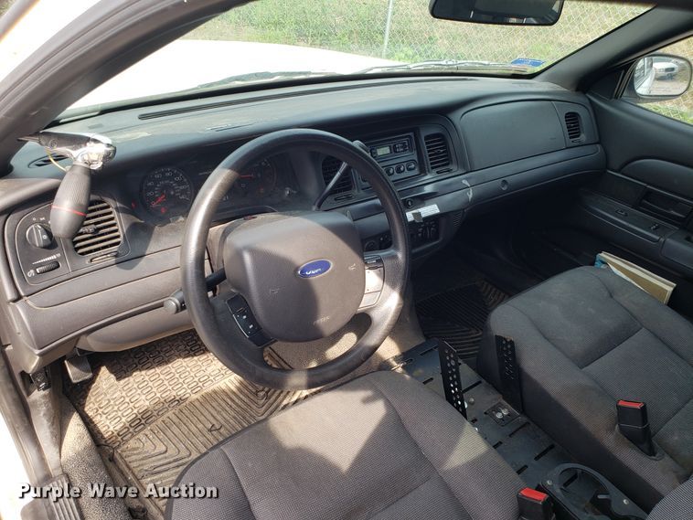 image for item ET9796 2008 Ford Crown Victoria Police Interceptor