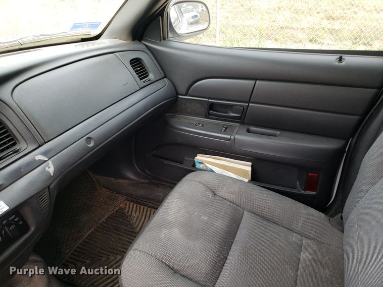 image for item ET9796 2008 Ford Crown Victoria Police Interceptor