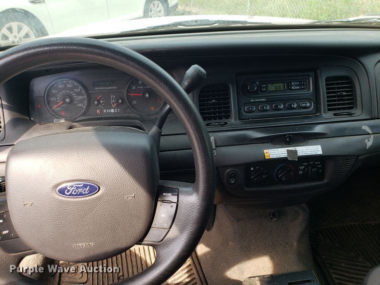 image for item ET9796 2008 Ford Crown Victoria Police Interceptor