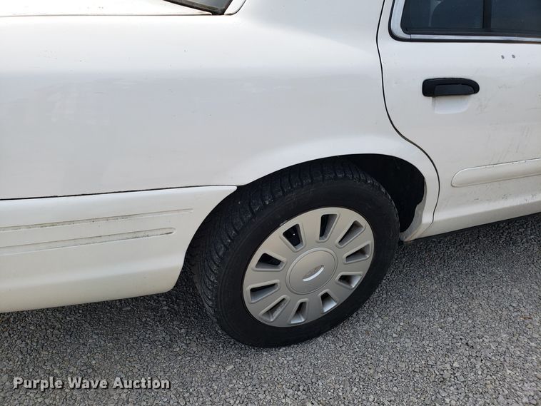 image for item ET9796 2008 Ford Crown Victoria Police Interceptor