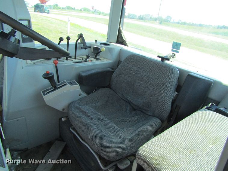 image for item FD9259 1997 AGCO Allis 9635F tractor