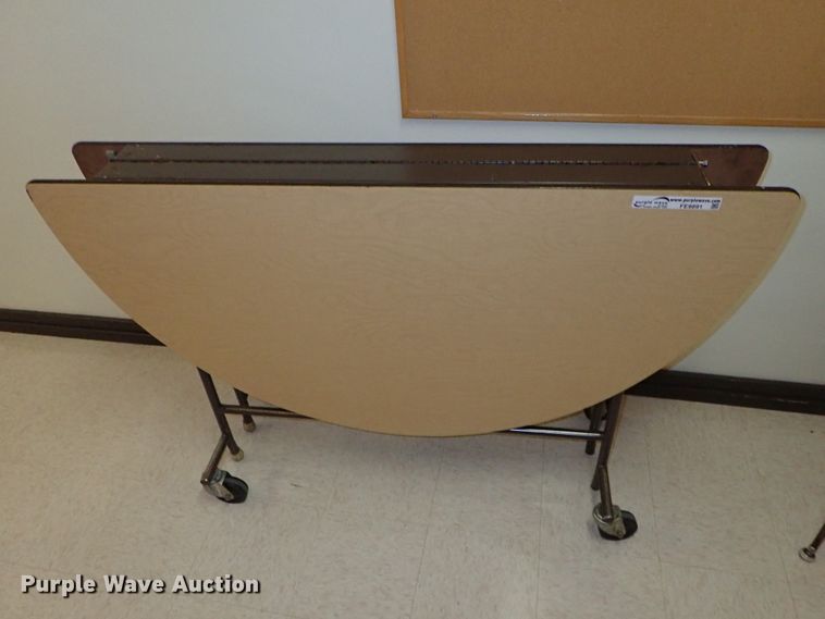 image for item FE9891 (6) folding round tables