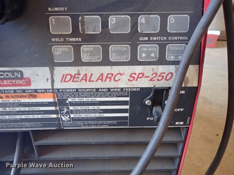 image for item FE9897 Lincoln Idealarc SP250 welder