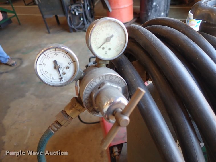 image for item FE9897 Lincoln Idealarc SP250 welder