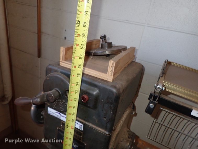 image for item FE9899 Oliver lathe