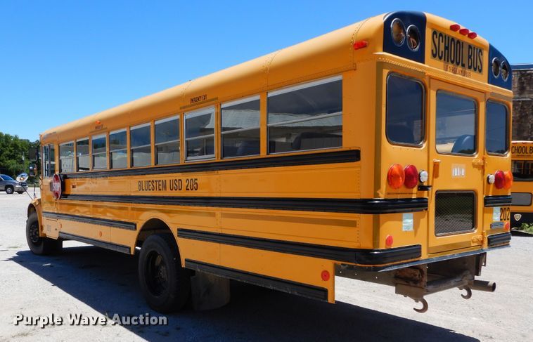 image for item FI9912 2002 International CE school bus