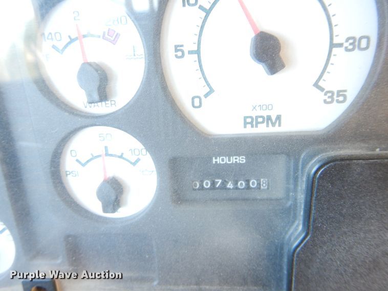 image for item FI9912 2002 International CE school bus