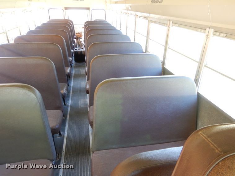 image for item FI9912 2002 International CE school bus