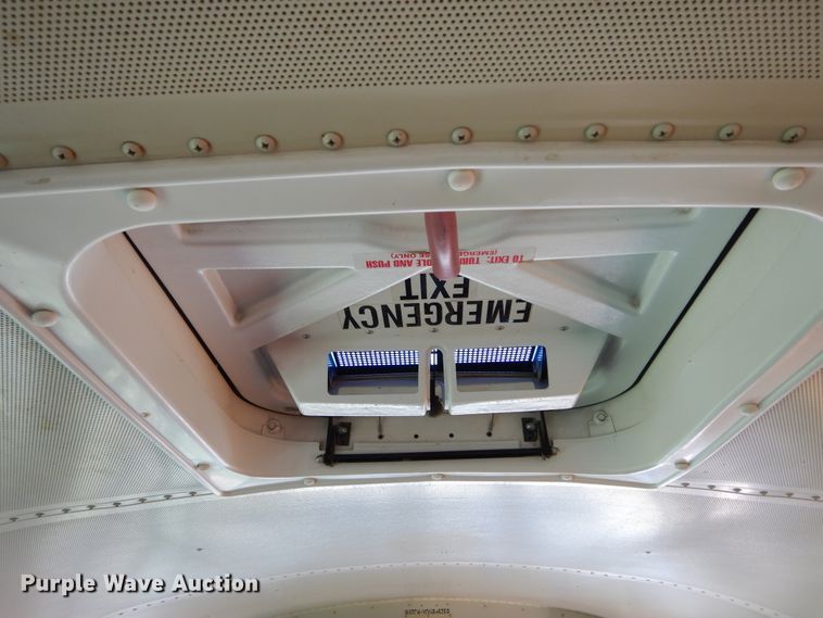 image for item FI9912 2002 International CE school bus