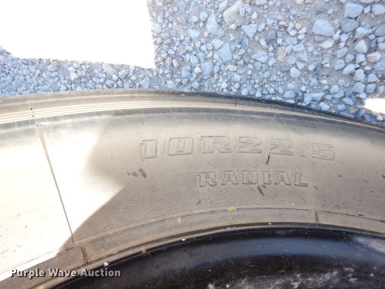 image for item FI9912 2002 International CE school bus