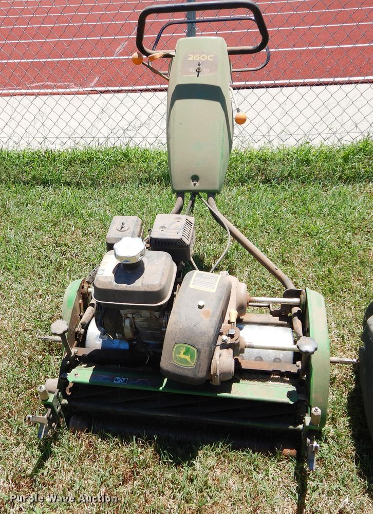 image for item FI9914 John Deere 260C reel mower