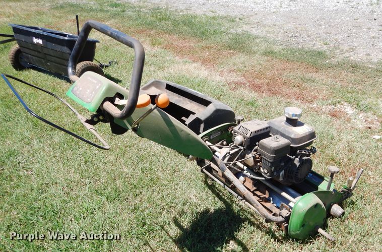 image for item FI9914 John Deere 260C reel mower