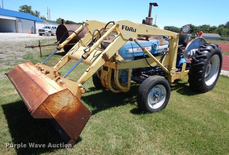 image for item FI9920 Ford B10230 tractor