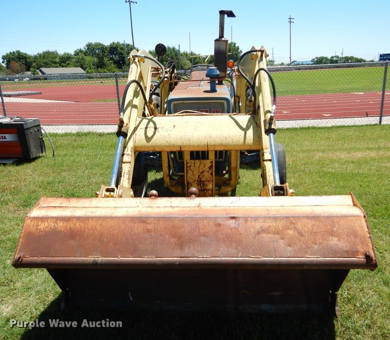 image for item FI9920 Ford B10230 tractor