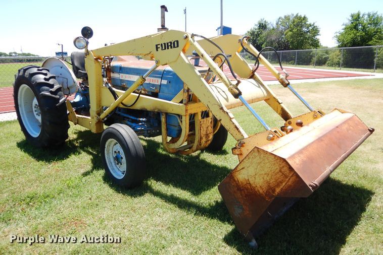 image for item FI9920 Ford B10230 tractor