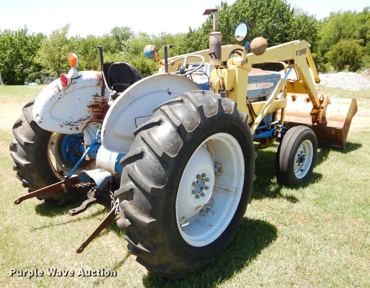 image for item FI9920 Ford B10230 tractor