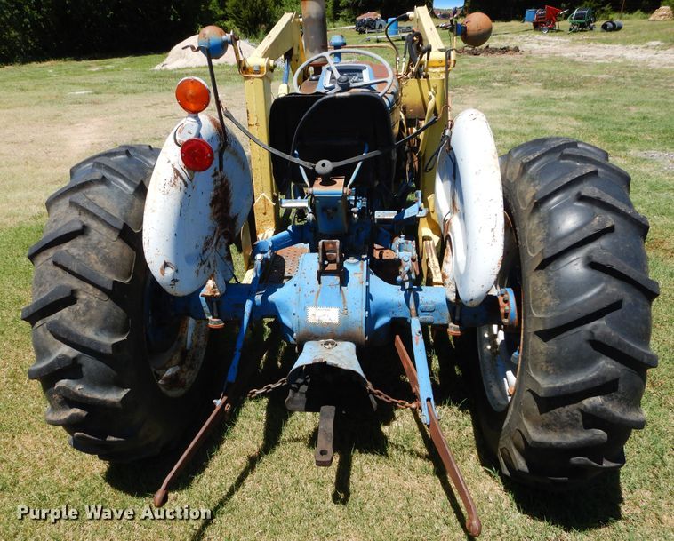 image for item FI9920 Ford B10230 tractor