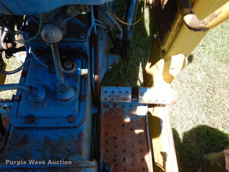 image for item FI9920 Ford B10230 tractor