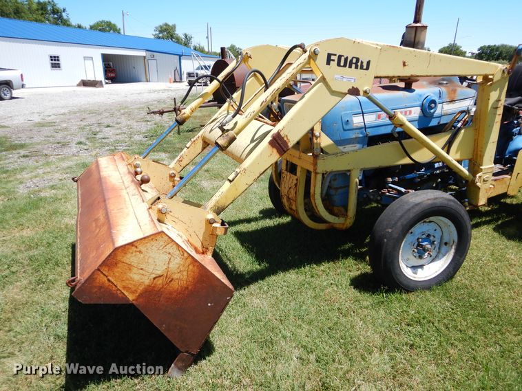 image for item FI9920 Ford B10230 tractor