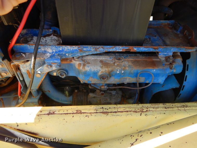 image for item FI9920 Ford B10230 tractor