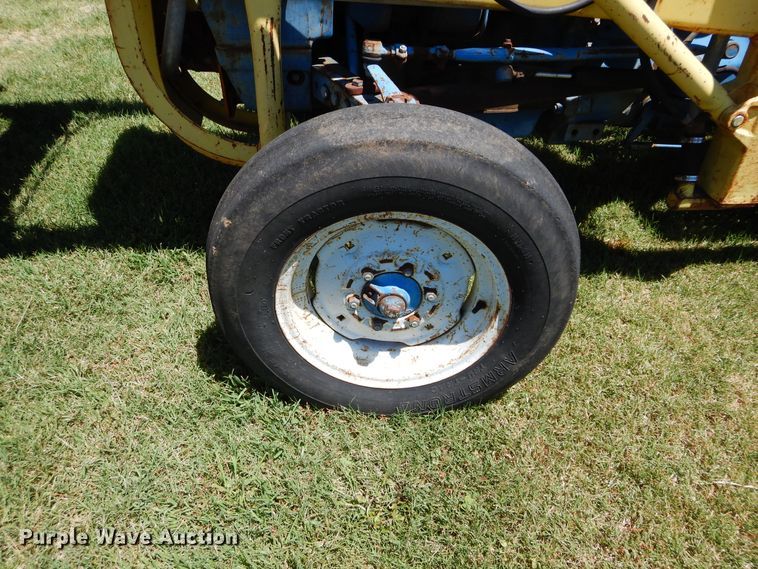 image for item FI9920 Ford B10230 tractor