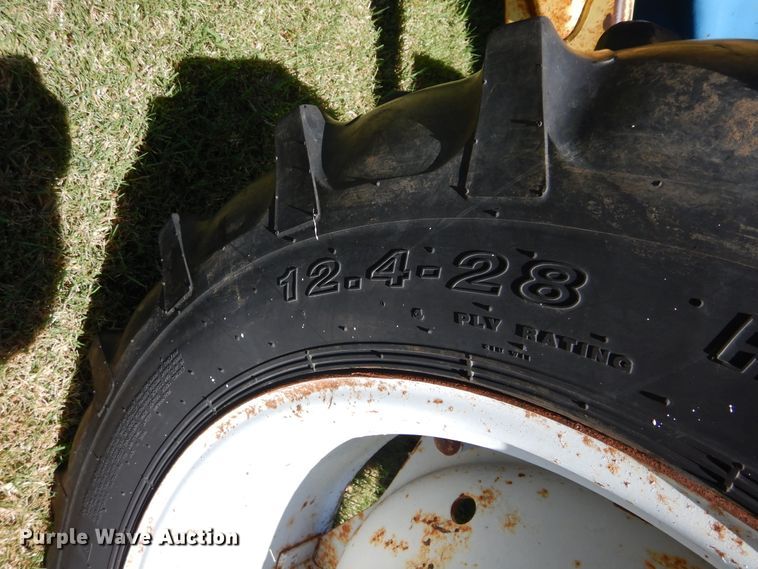 image for item FI9920 Ford B10230 tractor