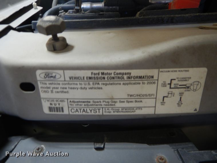 image for item FI9942 2006 Ford E350 van